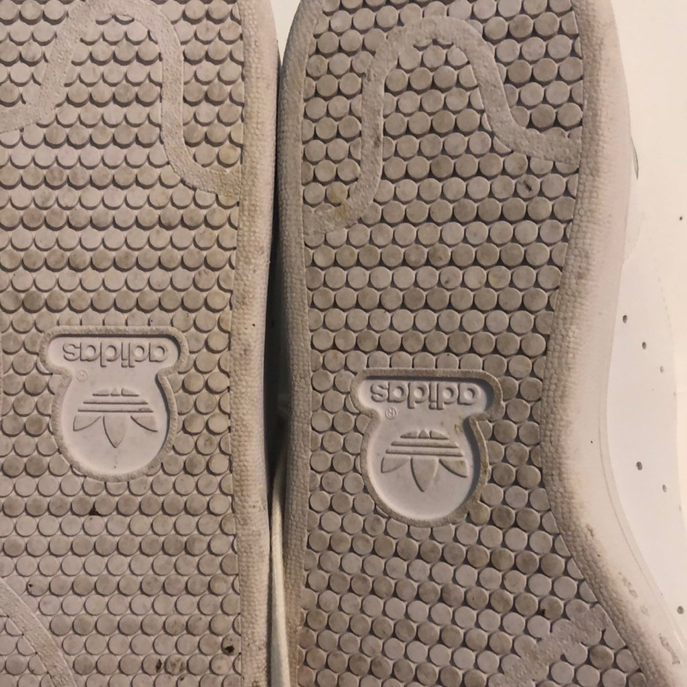 Adidas Stan Smith White Sneakers - Picture 4 of 4